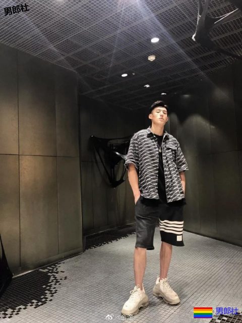 99年篮球长腿小哥也太可了吧！他会靠模特顺利出圈吗？ - 51虹马