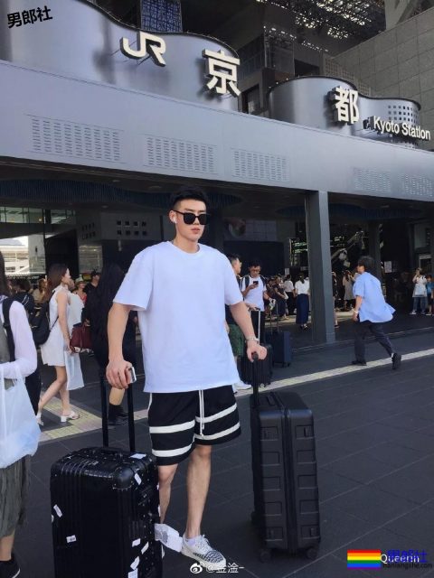 99年篮球长腿小哥也太可了吧！他会靠模特顺利出圈吗？ - 51虹马