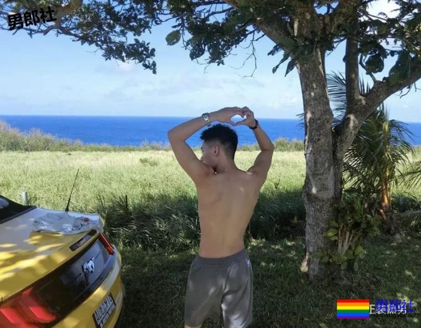 一张海边戏水湿身照就火爆内圈，你知道小哥的型号吗？ - 51虹马