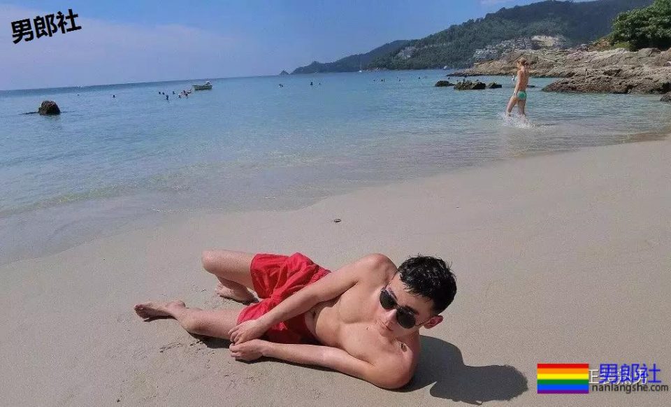 一张海边戏水湿身照就火爆内圈，你知道小哥的型号吗？ - 51虹马