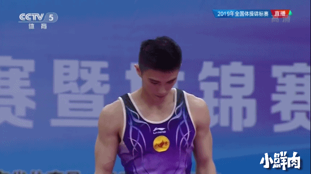 肌肉男侧乳装到底有多露？-51虹马