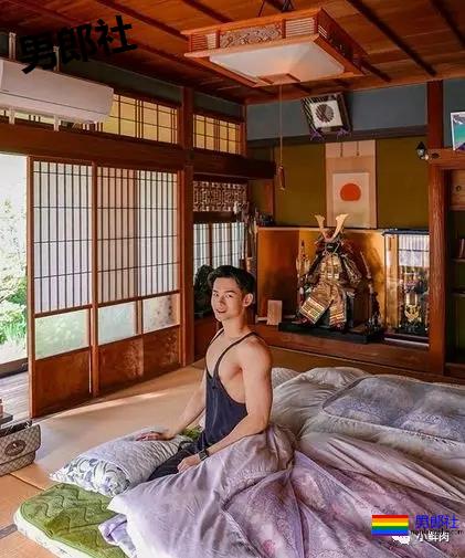 肌肉男侧乳装到底有多露？ - 51虹马