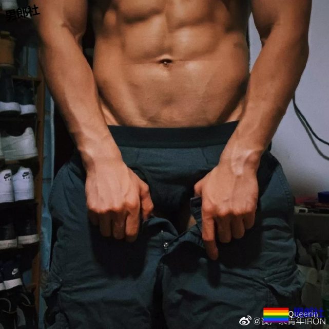 我妈说:越是这样的肌肉男越会骗人 - 51虹马 我妈说:越是这样的肌肉男越会骗人 - 51虹马