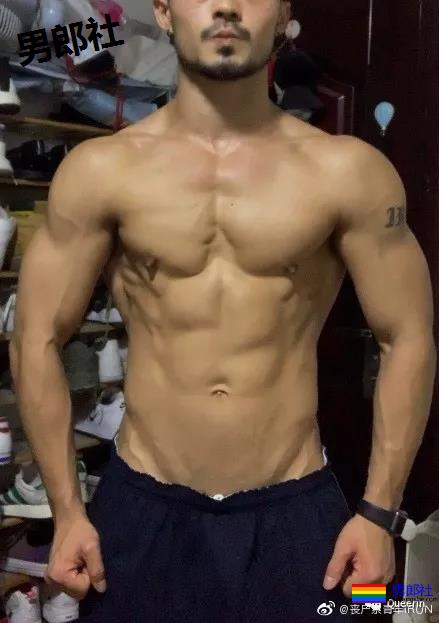 我妈说:越是这样的肌肉男越会骗人 - 51虹马 我妈说:越是这样的肌肉男越会骗人 - 51虹马