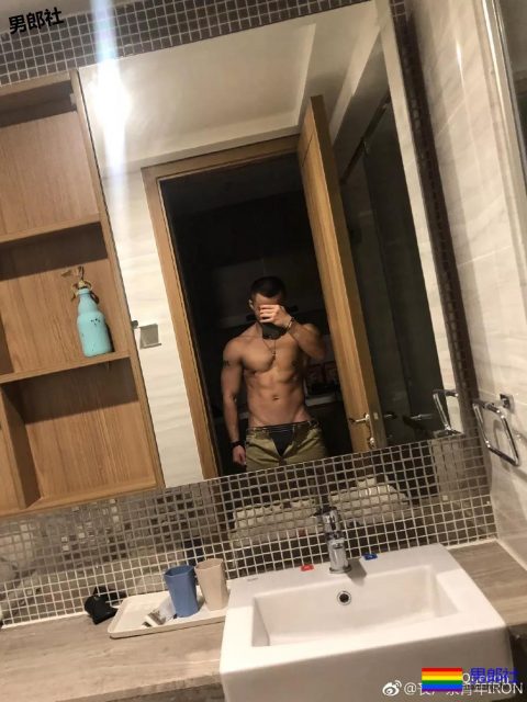 我妈说:越是这样的肌肉男越会骗人 - 51虹马 我妈说:越是这样的肌肉男越会骗人 - 51虹马