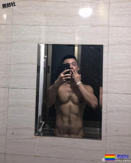 我妈说:越是这样的肌肉男越会骗人 - 51虹马 我妈说:越是这样的肌肉男越会骗人 - 51虹马