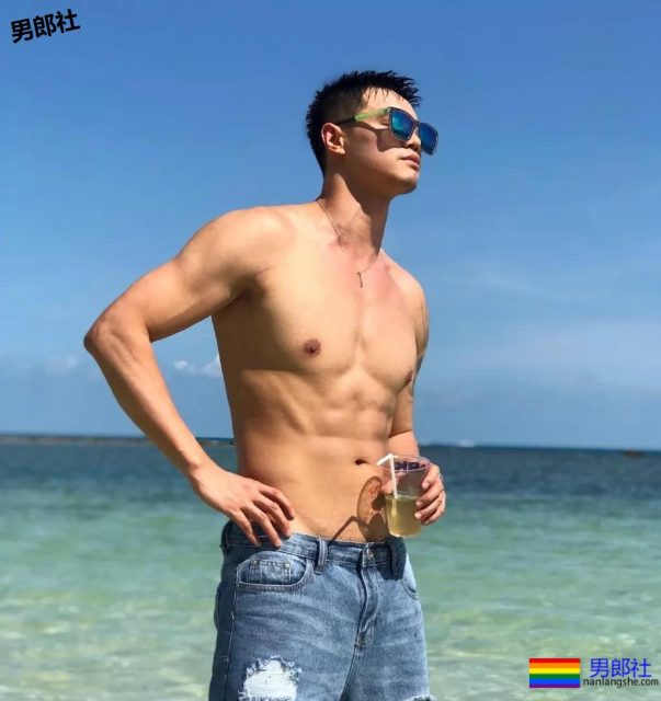 190+CM.长腿巨胸“大男孩”，实力身材A爆了！ - 51虹马