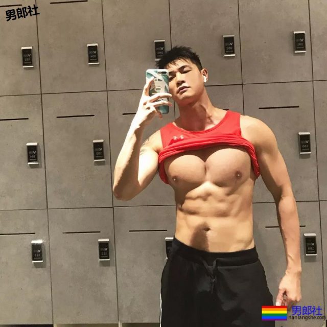 190+CM.长腿巨胸“大男孩”，实力身材A爆了！ - 51虹马