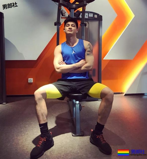 190+CM.长腿巨胸“大男孩”，实力身材A爆了！ - 51虹马