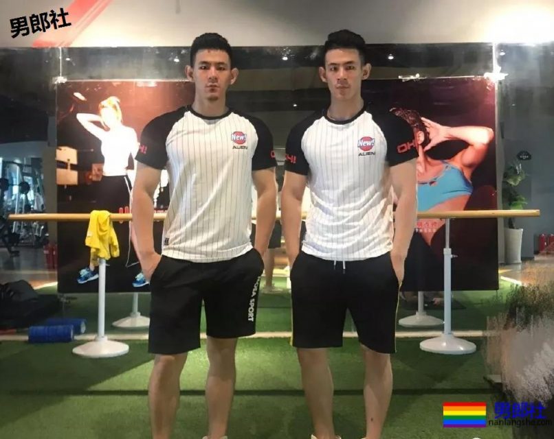 双胞胎兄弟为上位竟争风吃醋你更想要那一款 - 51虹马 双胞胎兄弟为上位竟争风吃醋你更想要那一款 - 51虹马