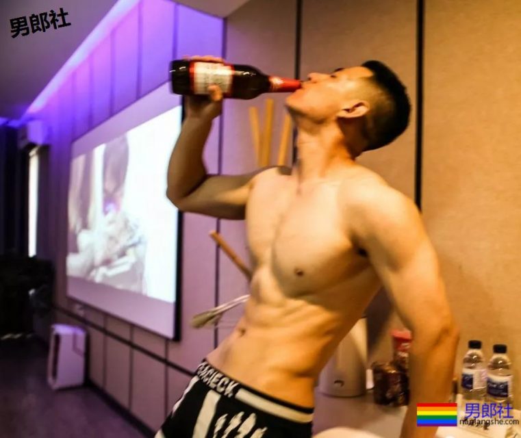 双胞胎兄弟为上位竟争风吃醋你更想要那一款 - 51虹马 双胞胎兄弟为上位竟争风吃醋你更想要那一款 - 51虹马