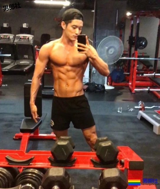 韩国男模照片与真实身材对比，这画风.... - 51虹马