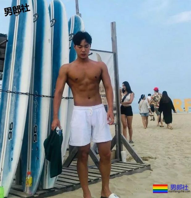 韩国男模照片与真实身材对比，这画风.... - 51虹马