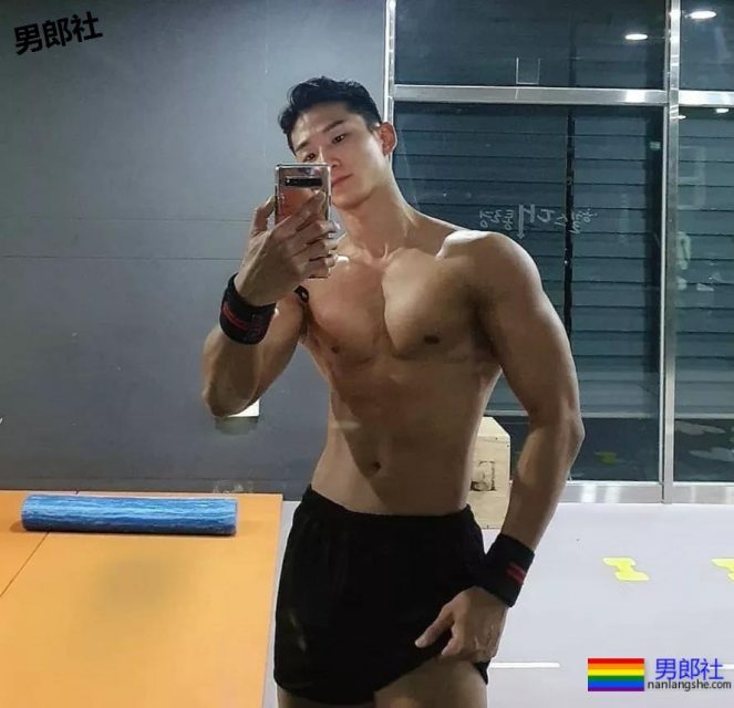 韩国男模照片与真实身材对比，这画风.... - 51虹马