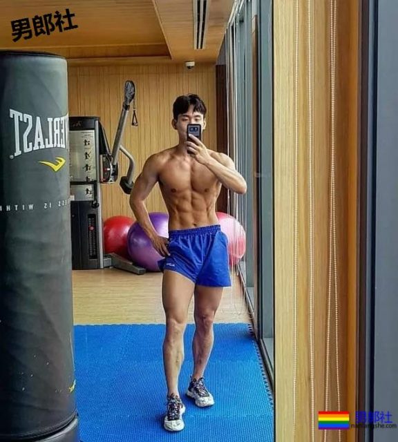 韩国男模照片与真实身材对比，这画风.... - 51虹马