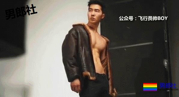 大鼻子韩国名媛只穿平角裤搂樊野入怀？ - 51虹马