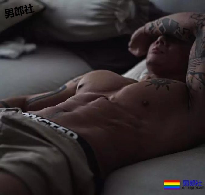 国民老公前凸后翘!大胸翘臀撩的人不要不要的,拍这种写真真的过分! - 51虹马 国民老公前凸后翘!大胸翘臀撩的人不要不要的,拍这种写真真的过分! - 51虹马