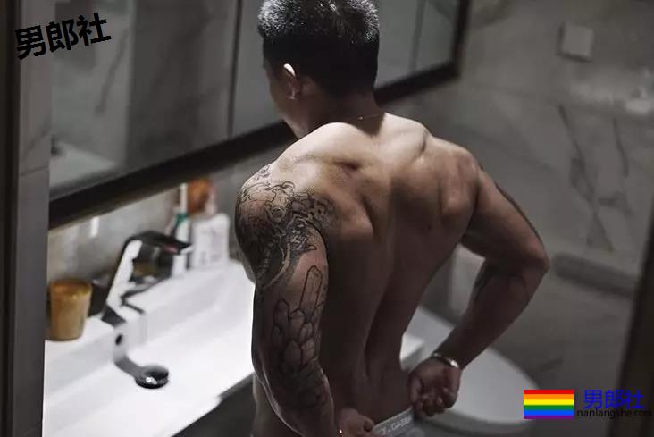 国民老公前凸后翘!大胸翘臀撩的人不要不要的,拍这种写真真的过分! - 51虹马 国民老公前凸后翘!大胸翘臀撩的人不要不要的,拍这种写真真的过分! - 51虹马