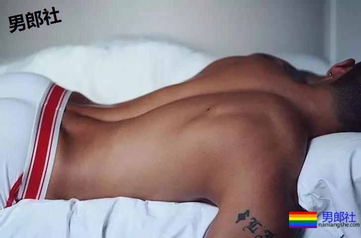 国民老公前凸后翘!大胸翘臀撩的人不要不要的,拍这种写真真的过分! - 51虹马 国民老公前凸后翘!大胸翘臀撩的人不要不要的,拍这种写真真的过分! - 51虹马