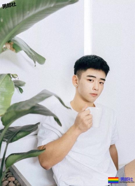 并且他俩还非常甜 经常在社交平台上花式晒狗粮 - 51虹马