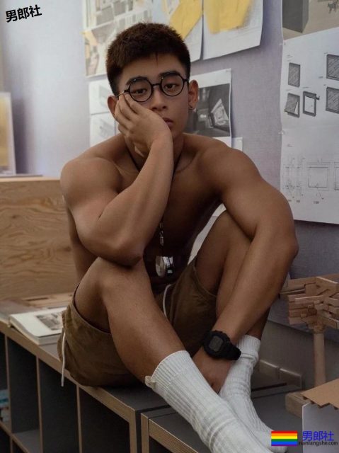 并且他俩还非常甜 经常在社交平台上花式晒狗粮 - 51虹马