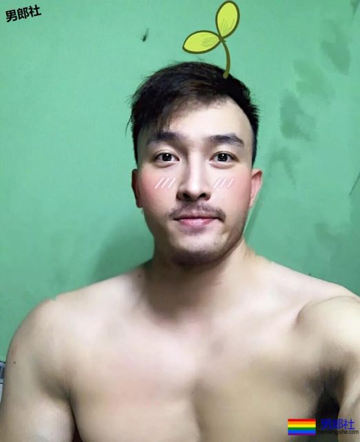 筋肉小狼狗空少竟玩捆绑KOSPLAY？好诗好SHI。节操呢？！ - 51虹马