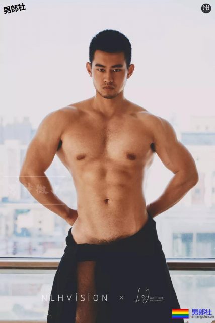 寸头胡碴大胸肌筋肉小哥,胸毝旺盛也太撩人了吧 - 51虹马 寸头胡碴大胸肌筋肉小哥,胸毝旺盛也太撩人了吧 - 51虹马