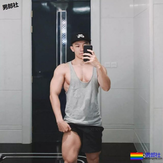 这个小哥的胸肌...是真实存在的极品吗? - 51虹马 这个小哥的胸肌...是真实存在的极品吗? - 51虹马