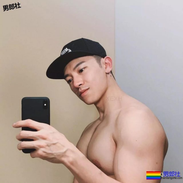 这个小哥的胸肌...是真实存在的极品吗? - 51虹马 这个小哥的胸肌...是真实存在的极品吗? - 51虹马