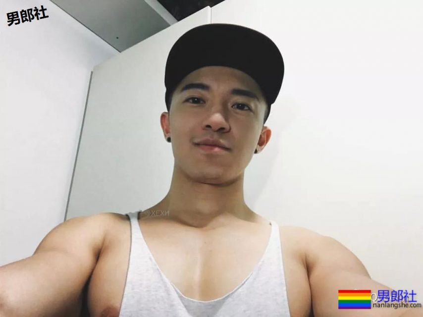 这个小哥的胸肌...是真实存在的极品吗? - 51虹马 这个小哥的胸肌...是真实存在的极品吗? - 51虹马