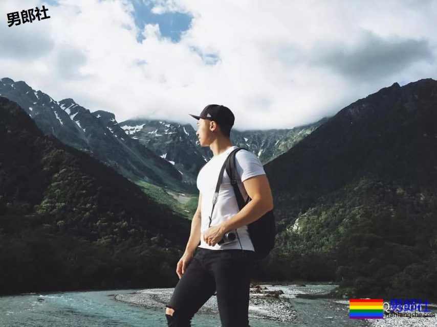 这个小哥的胸肌...是真实存在的极品吗? - 51虹马 这个小哥的胸肌...是真实存在的极品吗? - 51虹马