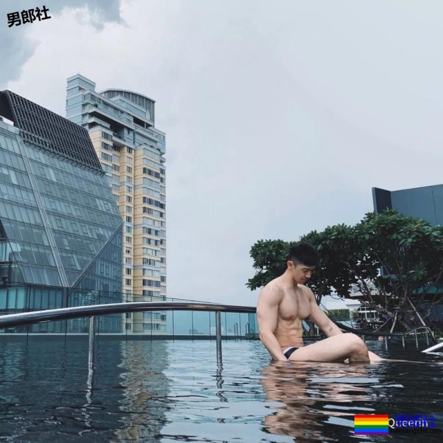 这个小哥的胸肌...是真实存在的极品吗? - 51虹马 这个小哥的胸肌...是真实存在的极品吗? - 51虹马