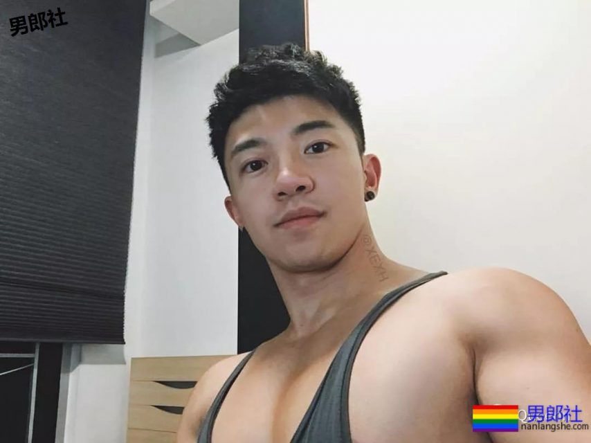 这个小哥的胸肌...是真实存在的极品吗? - 51虹马 这个小哥的胸肌...是真实存在的极品吗? - 51虹马