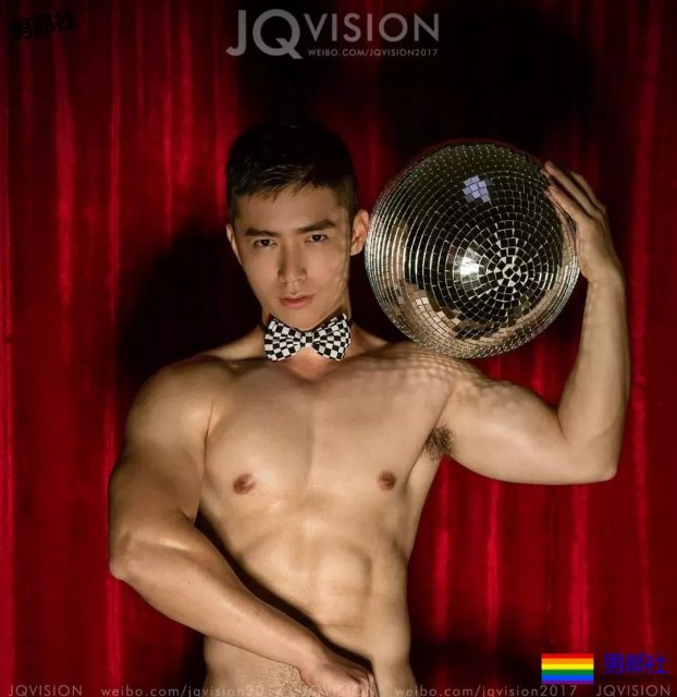 奶肌腱子肉拳击小哥写真释出！健气大胸腹肌一览无遗，A爆他！ - 51虹马