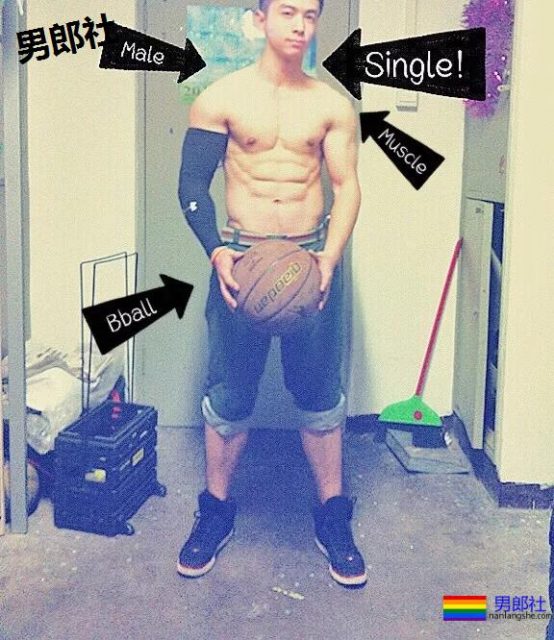 奶肌腱子肉拳击小哥写真释出！健气大胸腹肌一览无遗，A爆他！ - 51虹马