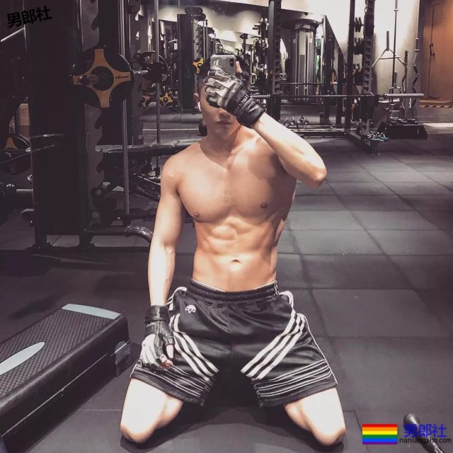 又粗又壮自拍狂魔刷爆Tumblr，货真价实大料很足！ - 51虹马