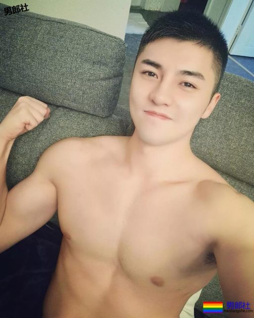 又粗又壮自拍狂魔刷爆Tumblr，货真价实大料很足！ - 51虹马