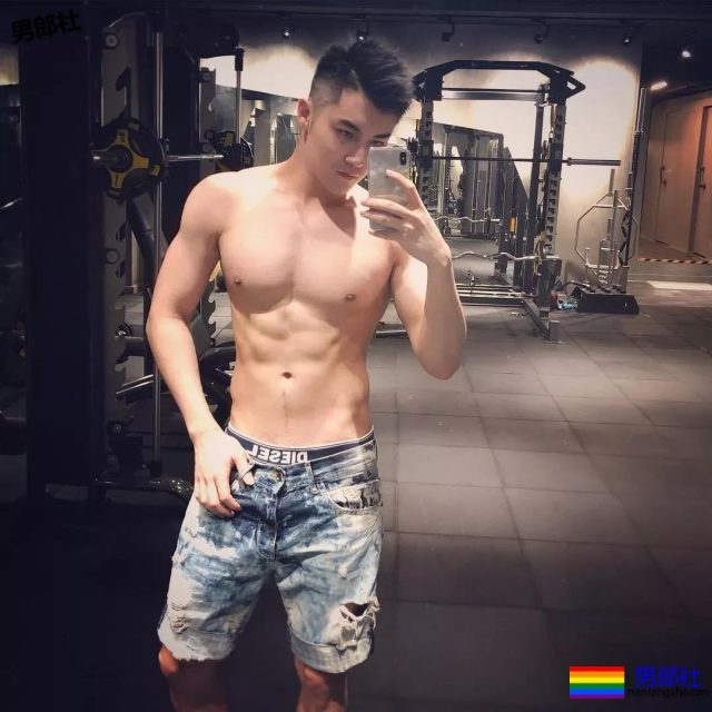 又粗又壮自拍狂魔刷爆Tumblr，货真价实大料很足！ - 51虹马