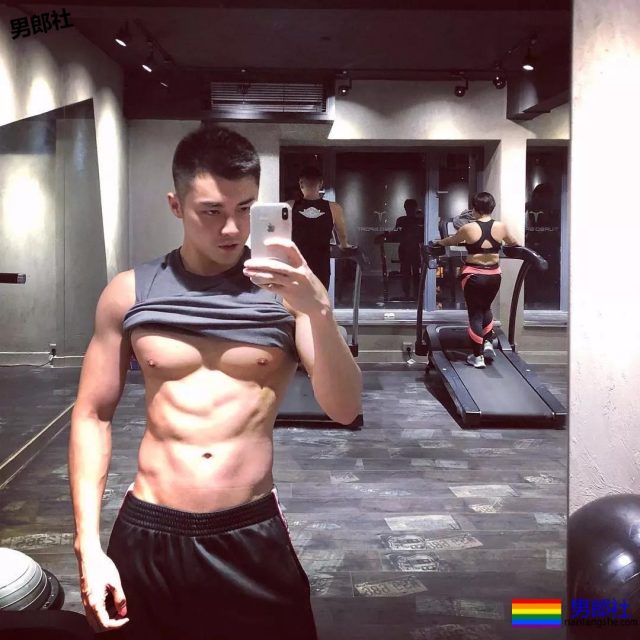 又粗又壮自拍狂魔刷爆Tumblr，货真价实大料很足！ - 51虹马