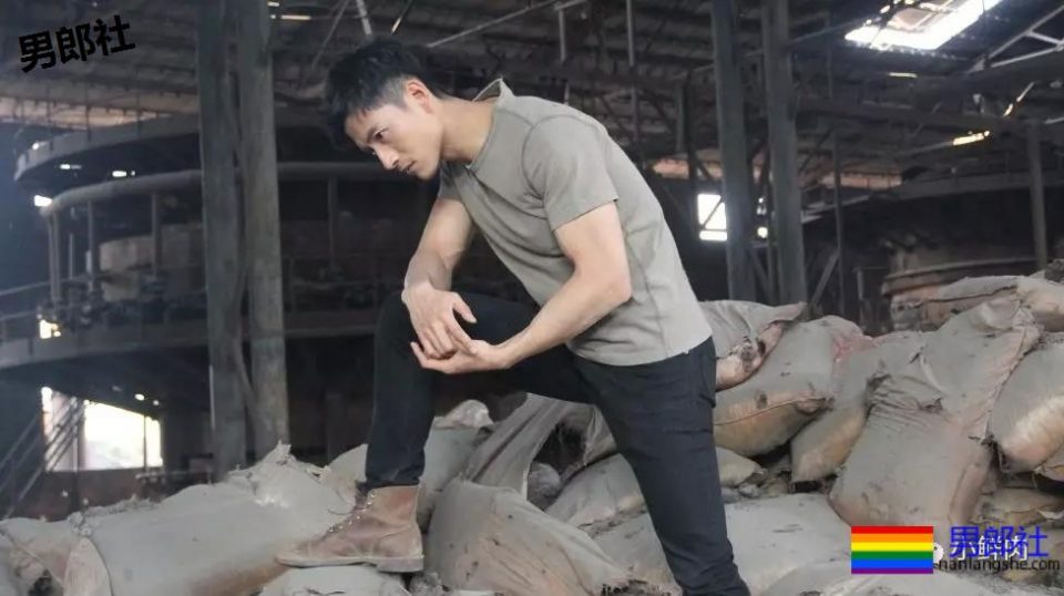 被大佬包养那么久,已经褪去了当初的稚嫩!-51虹马