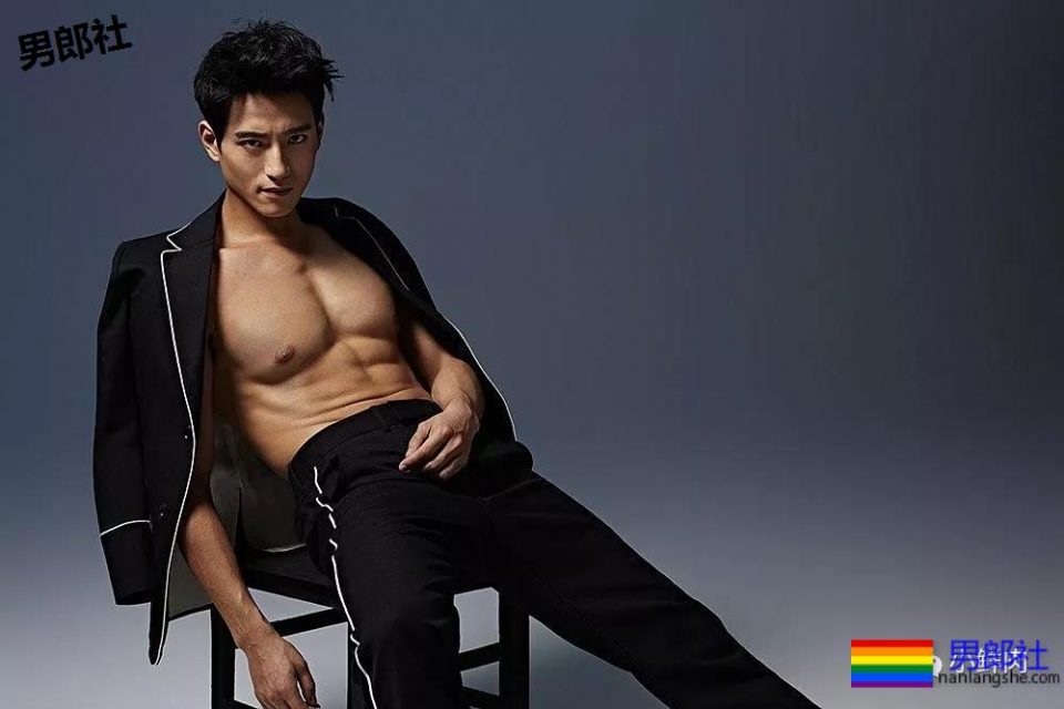 被大佬包养那么久，已经褪去了当初的稚嫩！ - 51虹马