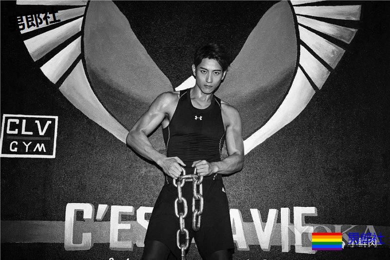 被大佬包养那么久，已经褪去了当初的稚嫩！ - 51虹马