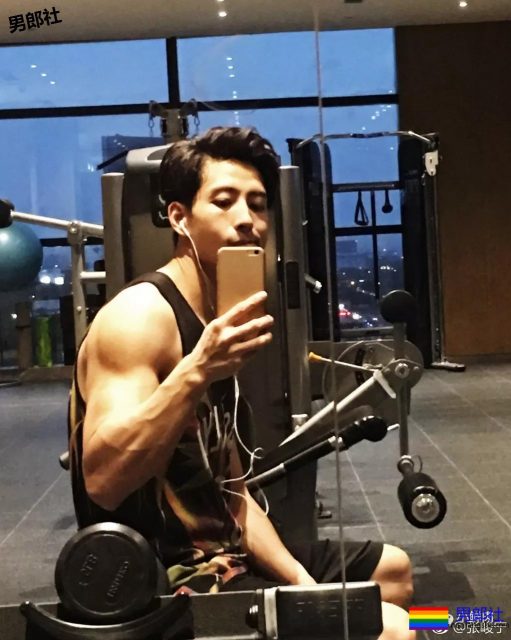 被大佬包养那么久，已经褪去了当初的稚嫩！ - 51虹马