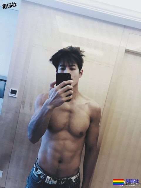 被大佬包养那么久，已经褪去了当初的稚嫩！ - 51虹马