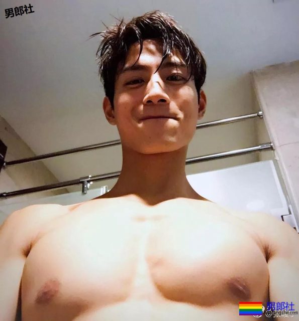 被大佬包养那么久，已经褪去了当初的稚嫩！ - 51虹马