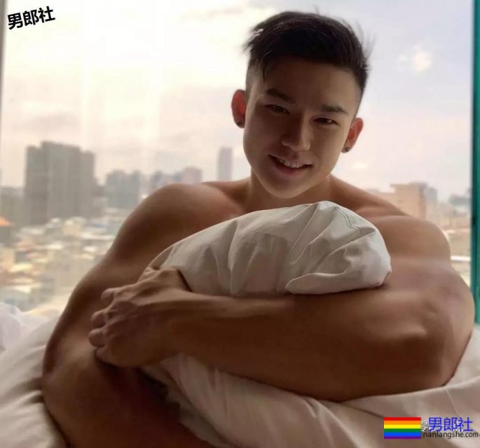 如何看待那些喜欢姐妹相称的gay? - 51虹马 如何看待那些喜欢姐妹相称的gay? - 51虹马