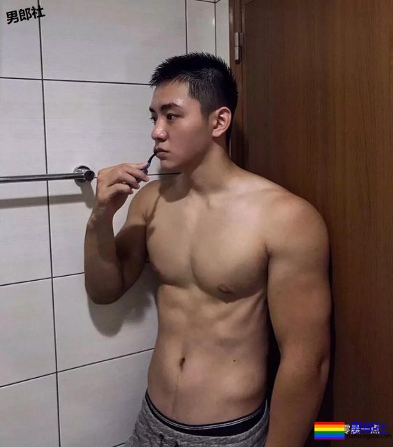 如何看待那些喜欢姐妹相称的gay? - 51虹马 如何看待那些喜欢姐妹相称的gay? - 51虹马