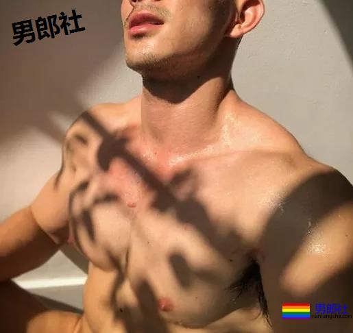 小狼狗性感诱人腹肌，真香！！！ - 51虹马