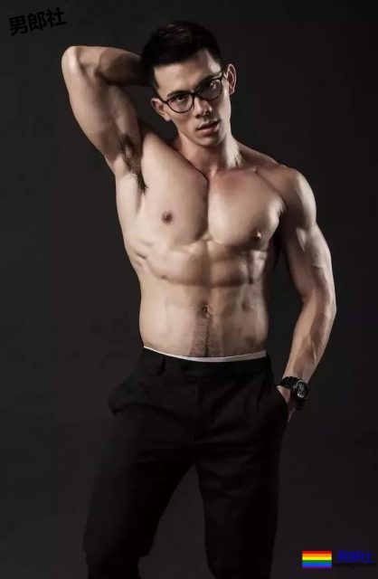 小狼狗性感诱人腹肌，真香！！！ - 51虹马