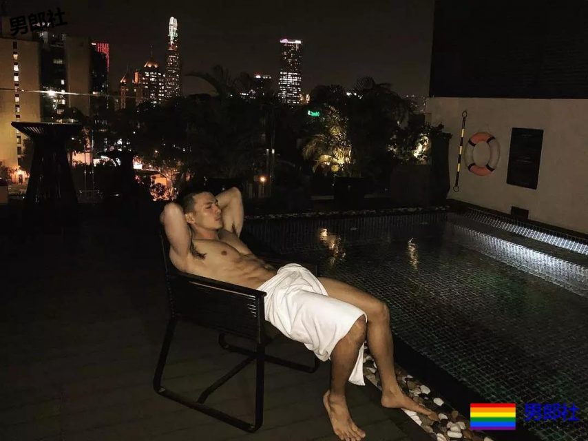 小狼狗性感诱人腹肌，真香！！！ - 51虹马